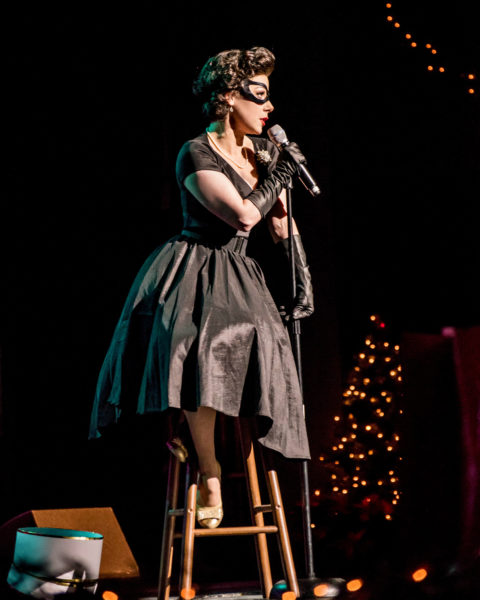 The 12 Dames of Christmas. Angela Ingersoll. Artists Lounge Live.